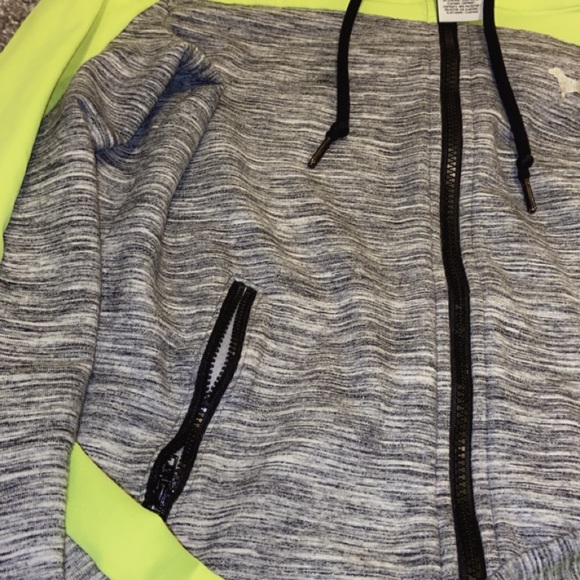 Pink sweater - Picture 4 of 4